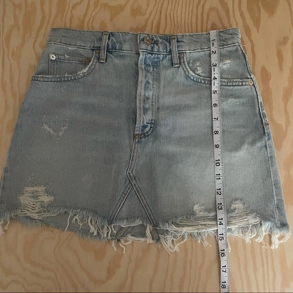 NWT AGOLDE Quinn High Rise Cutoff Denim Miniskirt 27 - Picture 14 of 16